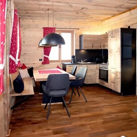 Holzfaeller-chalet Holiday home Obdach